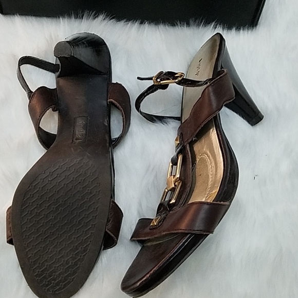 Brown heels - Picture 2 of 3